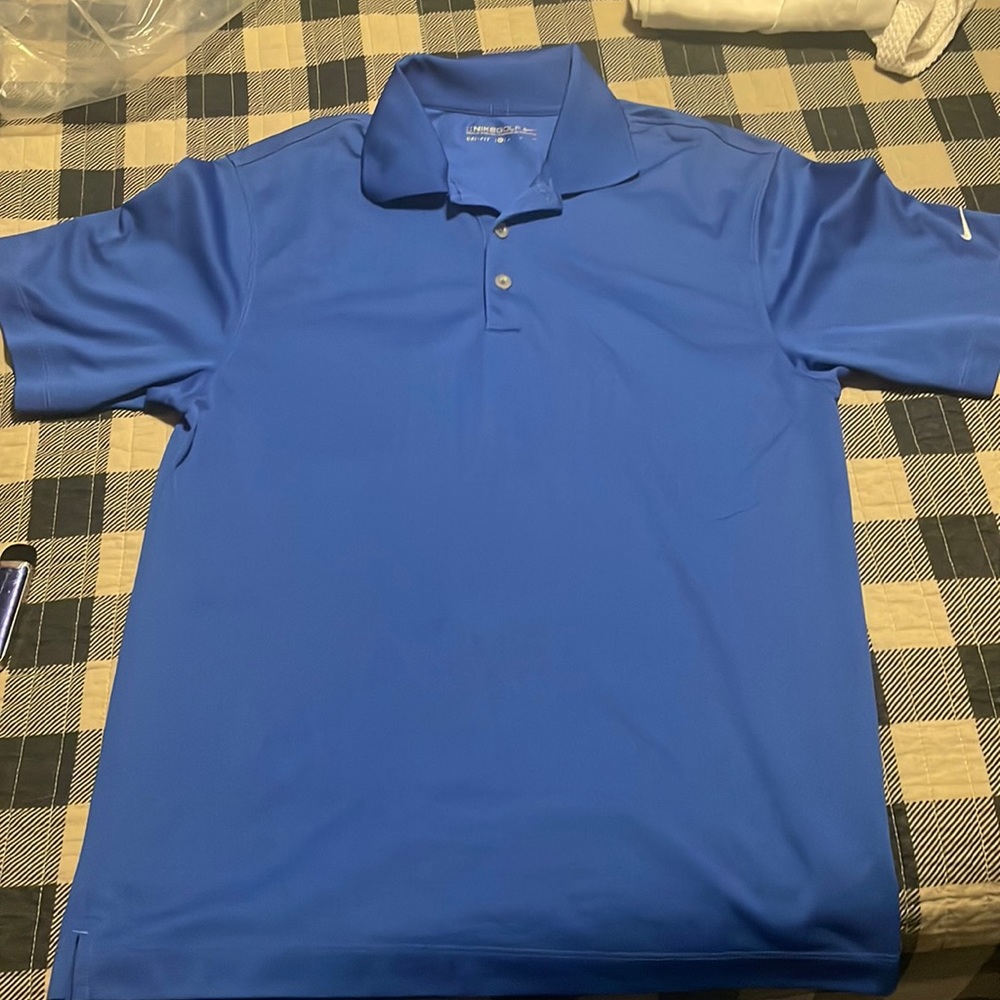 Nike golf polo. Short sleeve. Dri-Fit. Excellent condition